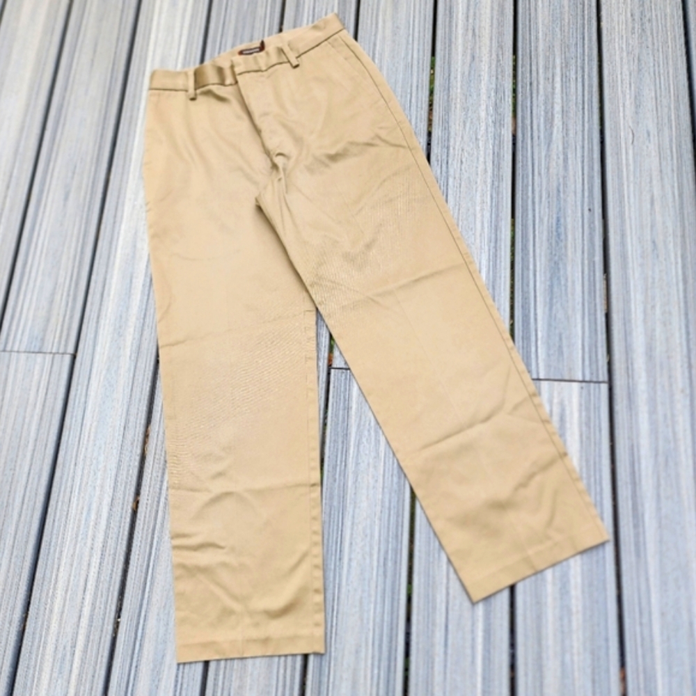 30x30 DOCKERS By Levis  D3 khaki pants